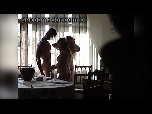 ❤️ Amigos sexuais convidam um homem gigante e um ménage à trois com ele Porno real em porno pt.hentaisun.ru ❌